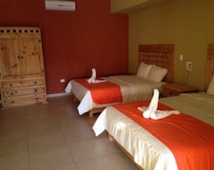 Khách sạn Desert Inn At Guererro Negro (Guerrero Negro, Mexico)