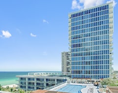 Hotelli Carillon Miami Wellness Resort (Miami Beach, Amerikan Yhdysvallat)