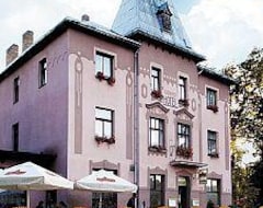 Hotel Grand (Revnice, Czech Republic)