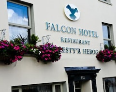 Khách sạn Falcon Hotel (Carmarthen, Vương quốc Anh)