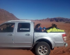 Khách sạn Camel Ride & Jeep Tours (Wadi Rum, Jordan)