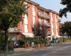 Hotel Rta Doria (Garda, Italy)