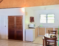 Khách sạn Inano Beach (Arutanga, Quần đảo Cook)