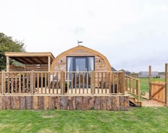 Koko talo/asunto Beautiful Couples Retreat With Hot Tub, Central Heating And Views- The Bee Hive By Get Better Getaways (Glenluce, Iso-Britannia)