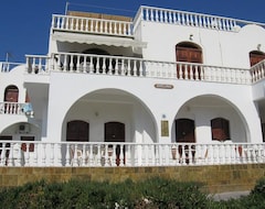 Hotel Evelina Pension (Perissa, Grecia)