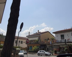 Khách sạn Nuova Italia (Montecatini Terme, Ý)