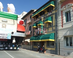Khách sạn Bahia (Viareggio, Ý)