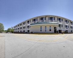 Hotel Super 8 By Wyndham Iowa City/Coralville (Coralville, USA)