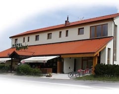 Hotel&Restaurant Signal (Pardubice, Çek Cumhuriyeti)