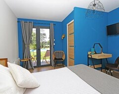 Bed & Breakfast L Esprit du Clain chambres d hotes BandB de standing proches du Futuroscope Golf et Lac de St Cyr (Naintré, Francuska)