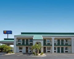 Khách sạn Quality Inn & Suites Dublin (Dublin, Hoa Kỳ)