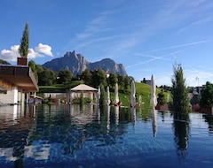 ABiNEA Dolomiti Romantic SPA Hotel (Kastelruth, Italy)