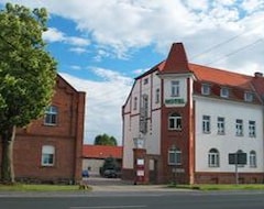 Khách sạn Hotel Gut Tannepöls (Zörbig, Đức)