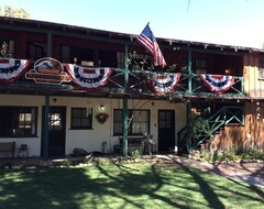 Gæstehus Kern Riverfront Lodge (Kernville, USA)