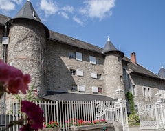 Hotel Château Des Comtes de Challes (Challes-les-Eaux, France)