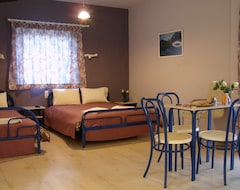 Hotel Thalis Rooms (Skoutari, Greece)