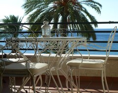 Hele huset/lejligheden Apartment 75 M2 Renovated Air-conditioned Stunning Sea Views. Terrace 40 M2 (Miami Playa, Spanien)