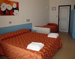 Khách sạn Tibidabo (Bellaria-Igea Marina, Ý)