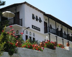 Hotel Aegeus (Horefto, Greece)