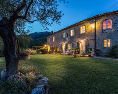 Casa rural 7 Bedrooms Luxury Farmhouse In Lucca, Outdoor And Indoor Heated Swimming Pools (Capannori, Ý)