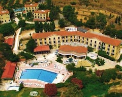 Hotel Karavados Beach (Karavados, Greece)