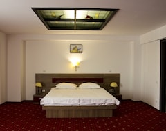 Khách sạn City (Mamaia, Romania)