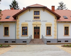 Otel Vadkert (Sárvár, Macaristan)
