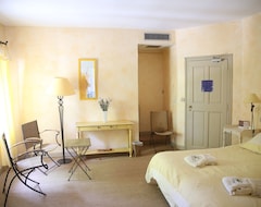 Hotel La Maison - Domaine De Bournissac (Noves, France)