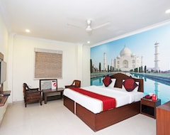 Khách sạn OYO 14785 Agra Central (Agra, Ấn Độ)