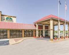 Otel La Quinta Inn & Suites Wichita Airport (Wichita, ABD)