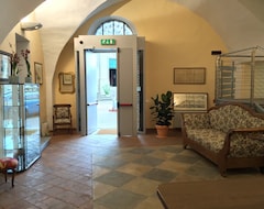 Hotelli Albergo Dell'Academia (Mondovi, Italia)