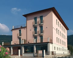 Khách sạn International Hotel (Iseo, Ý)