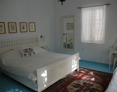 Tüm Ev/Apart Daire Pretty 3 Bedroom House In Hydra Town Close To The Port, No Steps, Pvt Courtyard (Hydra, Yunanistan)