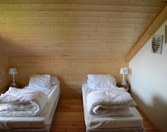 Koko talo/asunto Chalet de 3 chambres avec jacuzzi jardin amenage et wifi a Xonrupt Longemer a 5 km des pistes (Xonrupt-Longemer, Ranska)