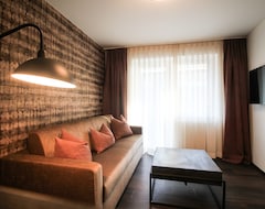 Aparthotel Alpine City Living By We Rent, Summercard Included (Zell Am See, Austrija)