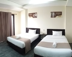Hotel Navsot (Malay, Filipini)