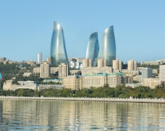 Khách sạn Fairmont Baku Flame Towers (Baku, Azerbaijan)