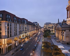 Khách sạn Hilton Berlin (Berlin, Đức)