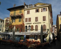 Khách sạn Albergo All'Ancora (Garda, Ý)