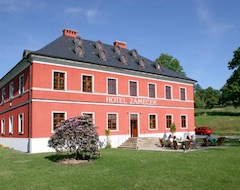 Otel Zámeček (Jetrichovice, Çek Cumhuriyeti)