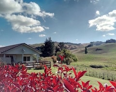 Entire House / Apartment Chalet In The Shire, Quiet And Private, Great Location For Events/Attractions. (Cambridge, New Zealand)