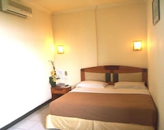 Hotel Standard (Batu Ampar, Indonesia)