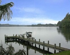 Toàn bộ căn nhà/căn hộ Lakefront Holiday Home (Ohinemutu, New Zealand)
