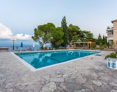 Otel Villa Kouros (Xirokastelo, Yunanistan)