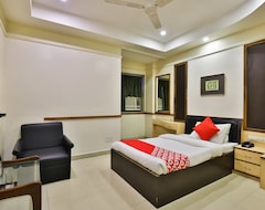 OYO 24875 Hotel Gokul (Gandhidham, Hindistan)