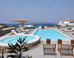 Otel Symmetry Suites (Akrotiri, Yunanistan)