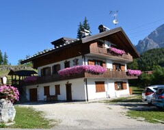 Otel Bosco Nuovo (Borca di Cadore, İtalya)