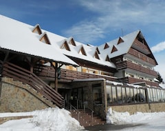 Otel Lukov Dom (Mislinja, Slovenya)