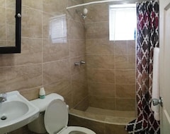 Căn hộ có phục vụ Beautiful 2 Bedroom 1 Bath (Tamuning, Guam)