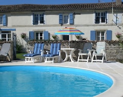 Toàn bộ căn nhà/căn hộ Fleur De Soleil - Superb Family Gite With Pool (Vallans, Pháp)